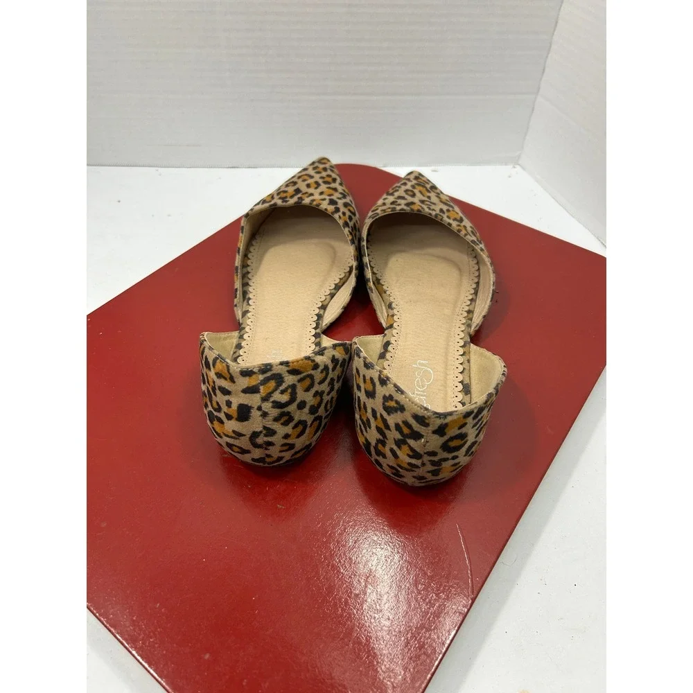 Refresh Leopard Print Flats 10 Tan Pointed Toe d'Orsay Chic Animal Print Office